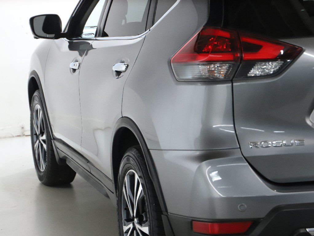 Used 2020 Nissan Rogue SV w/ Sun & Sound Touring Package AWD/4WD image 42