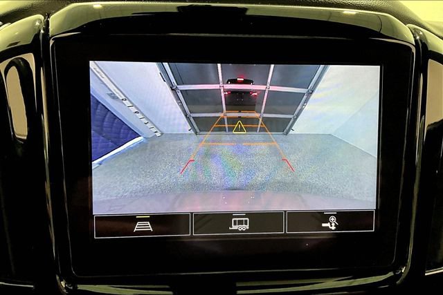 Used 2022 Chevrolet Traverse LT w/ Midnight/Sport Edition image 14