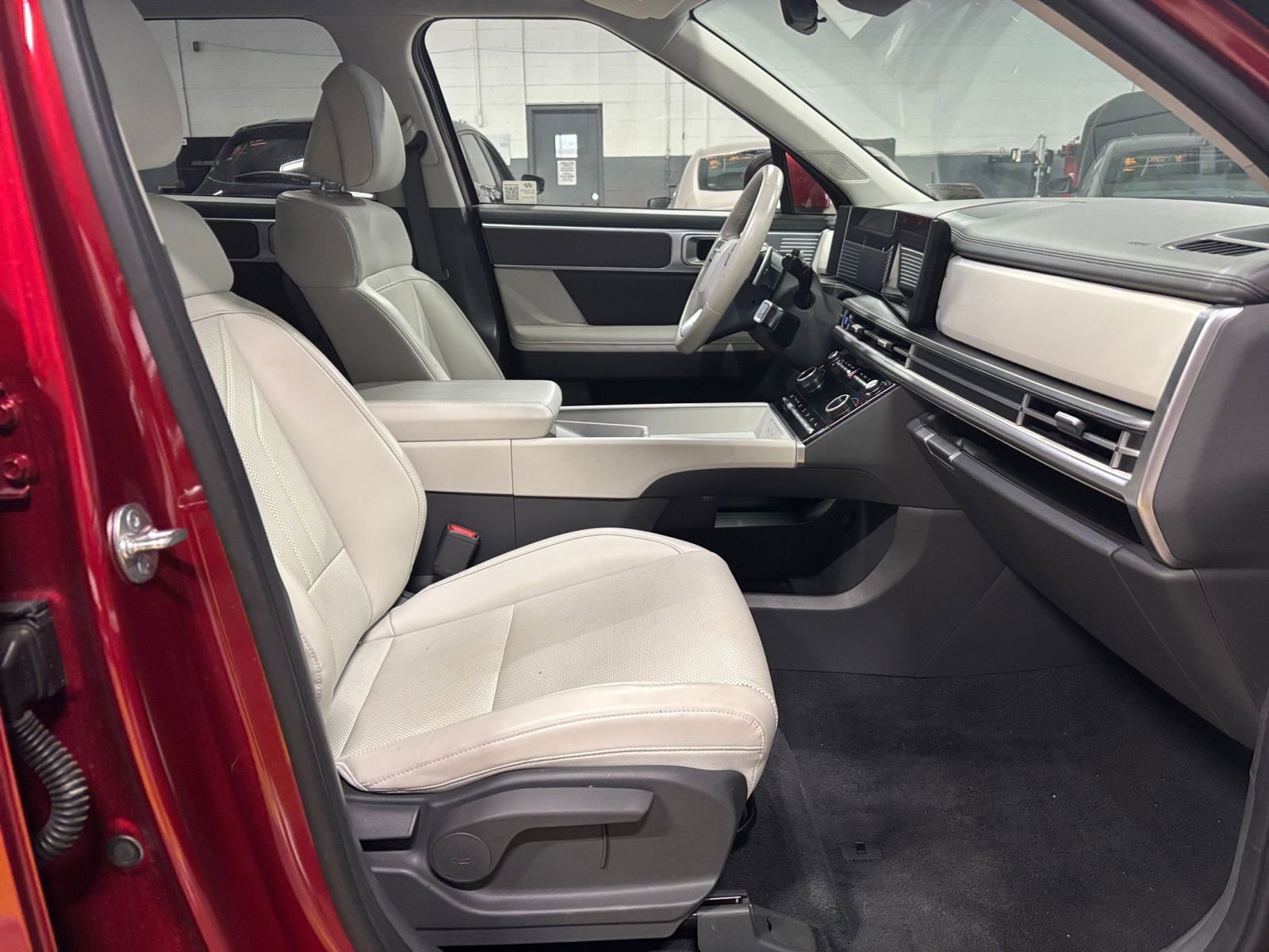 Used 2025 Hyundai Santa Fe SEL image 39