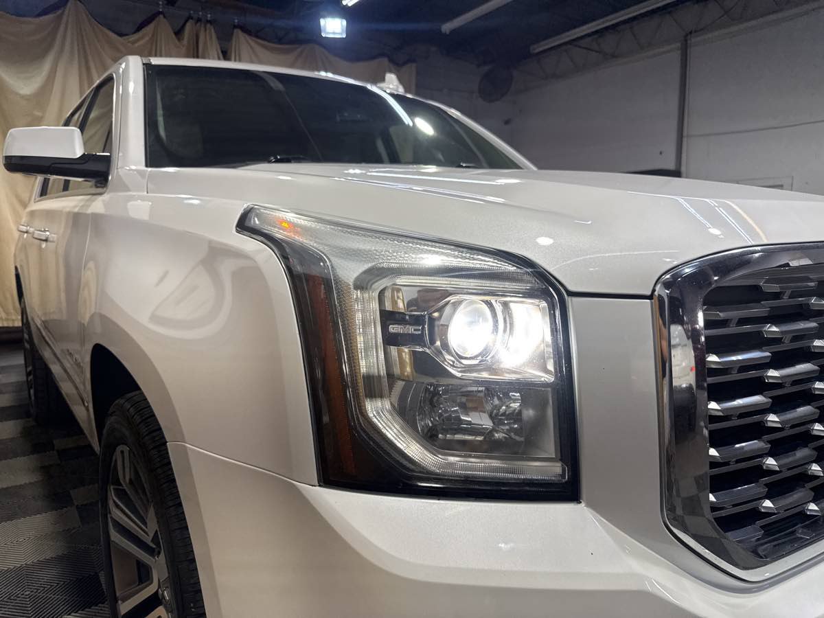 Used 2019 GMC Yukon Denali w/ Denali Ultimate Package AWD/4WD image 8