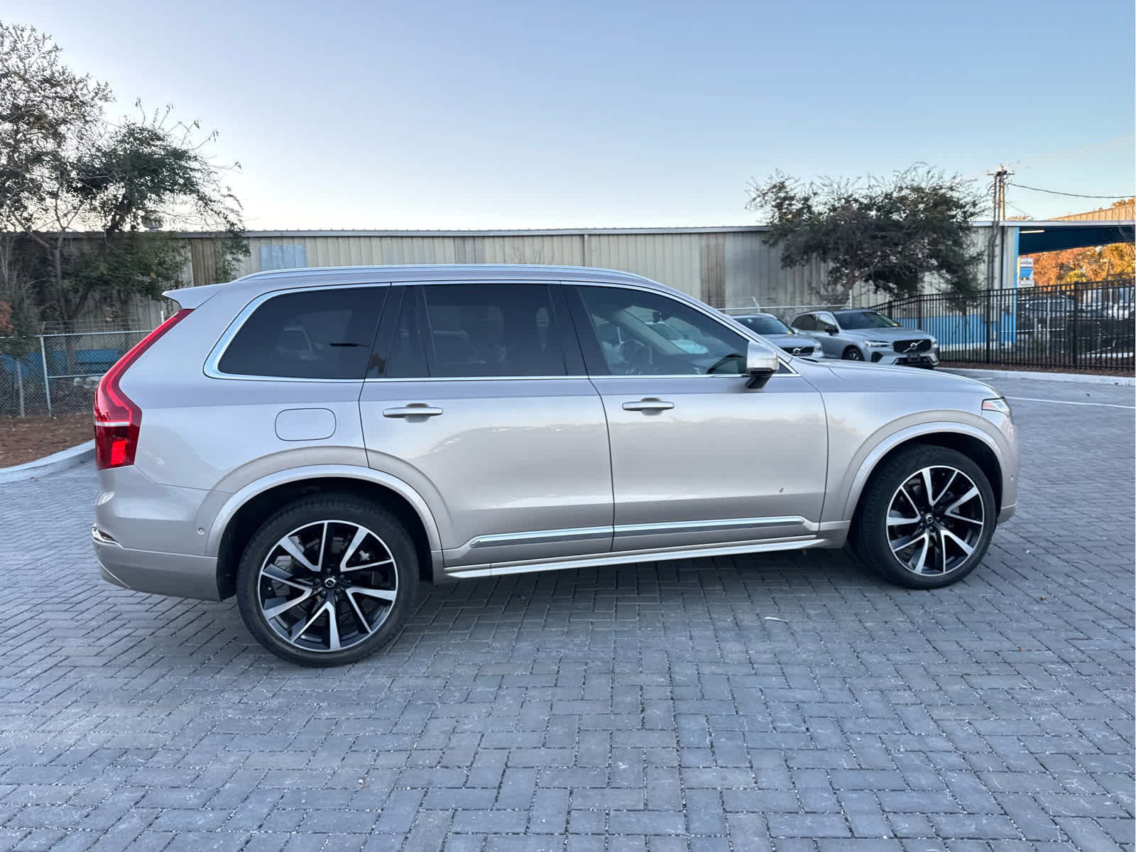 Certified 2023 Volvo XC90 B6 Plus w/ Protection Package Premier image 16