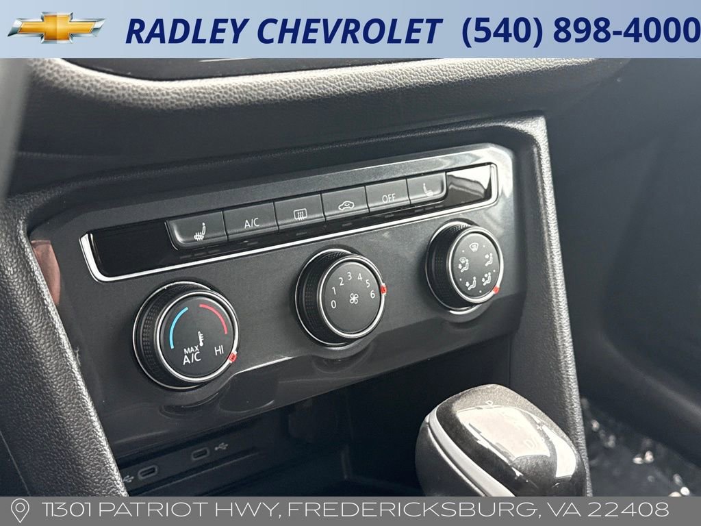 Used 2024 Volkswagen Tiguan S image 10