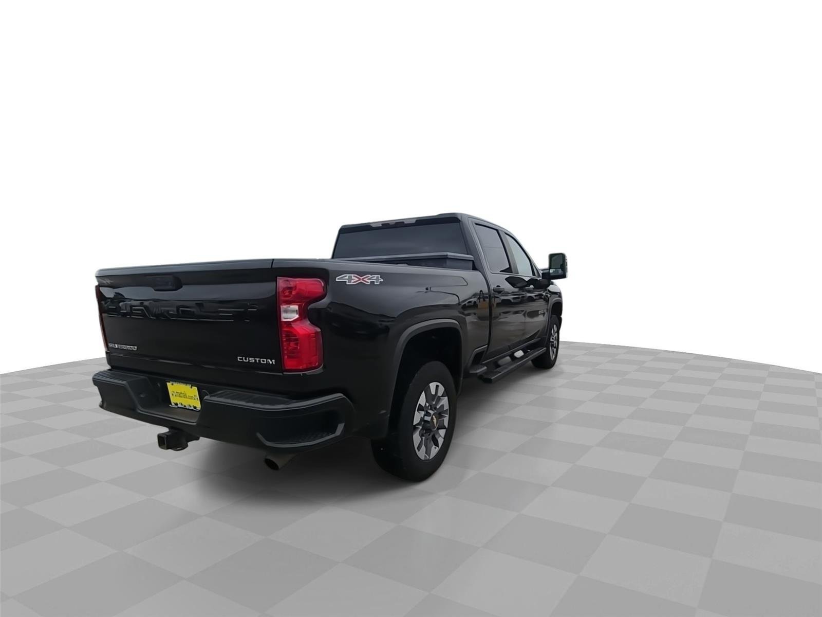Used 2022 Chevrolet Silverado 2500 Custom w/ Custom Convenience Package AWD/4WD image 8