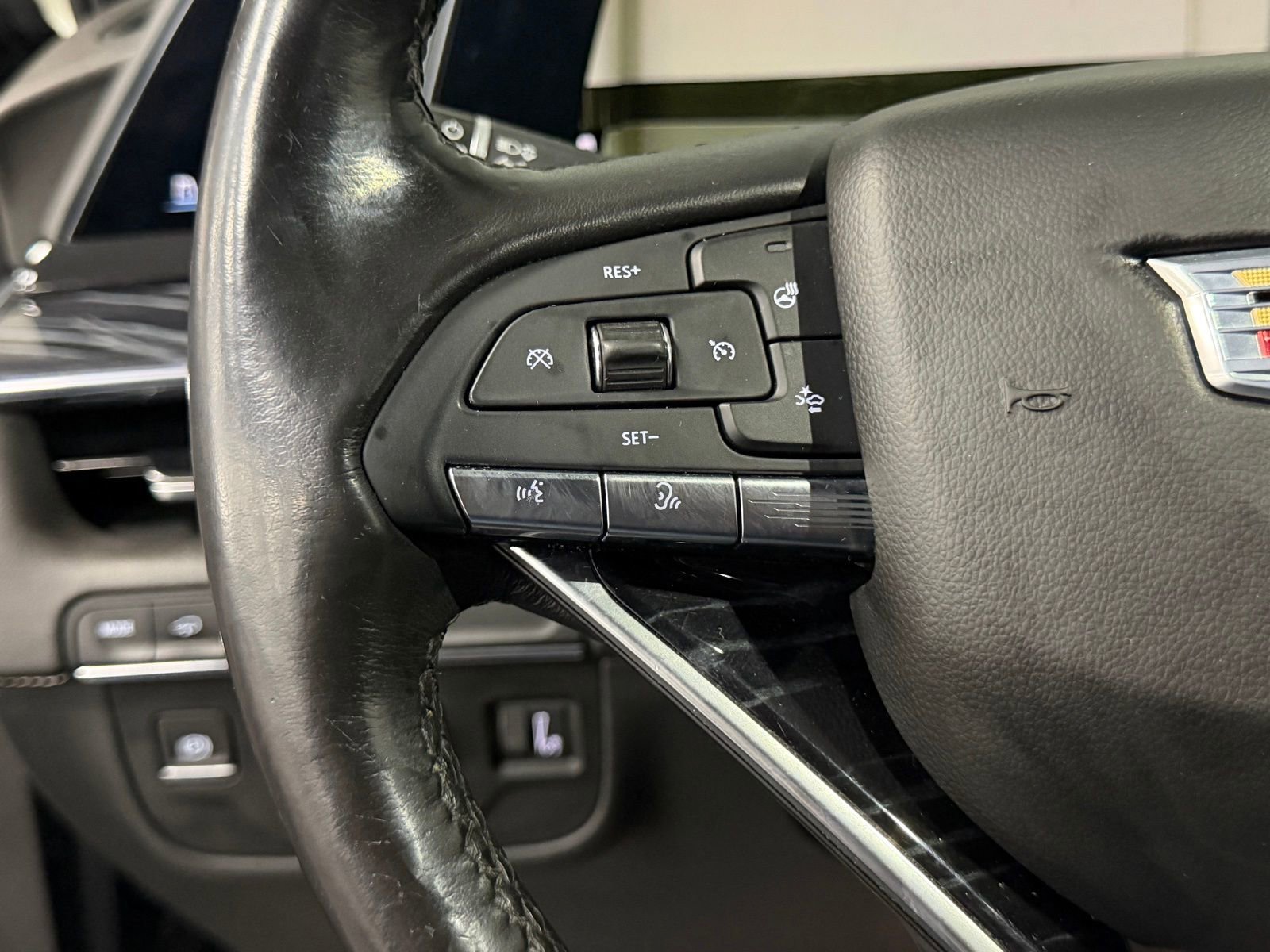 Used 2021 Cadillac Escalade Sport w/ Driver Assist Tech Package image 26