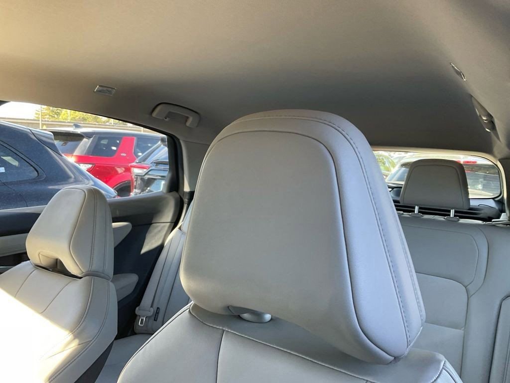 Used 2023 Nissan Ariya FWD image 14