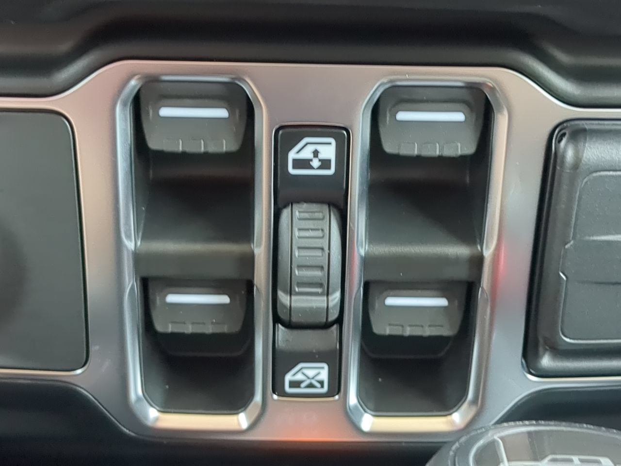 New 2026 Jeep Gladiator Sport AWD/4WD image 21