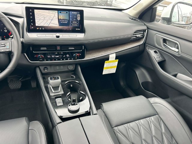 New 2026 Nissan Rogue Platinum w/ Tech Package AWD/4WD image 16