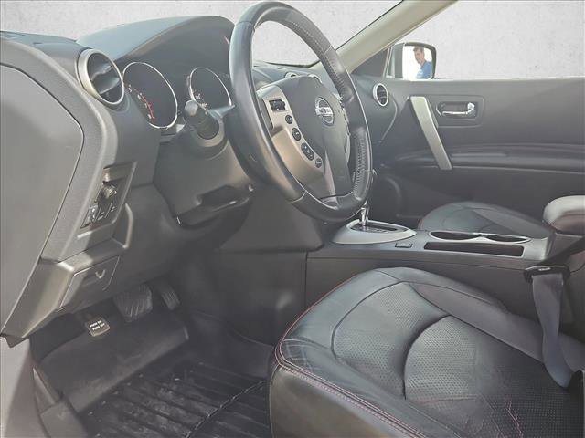 Used 2010 Nissan Rogue SL w/ Premium Pkg image 10