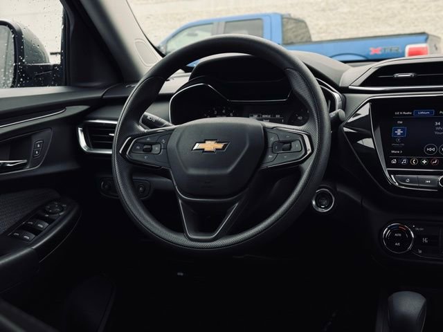 Used 2023 Chevrolet TrailBlazer LT w/ Convenience Package image 21