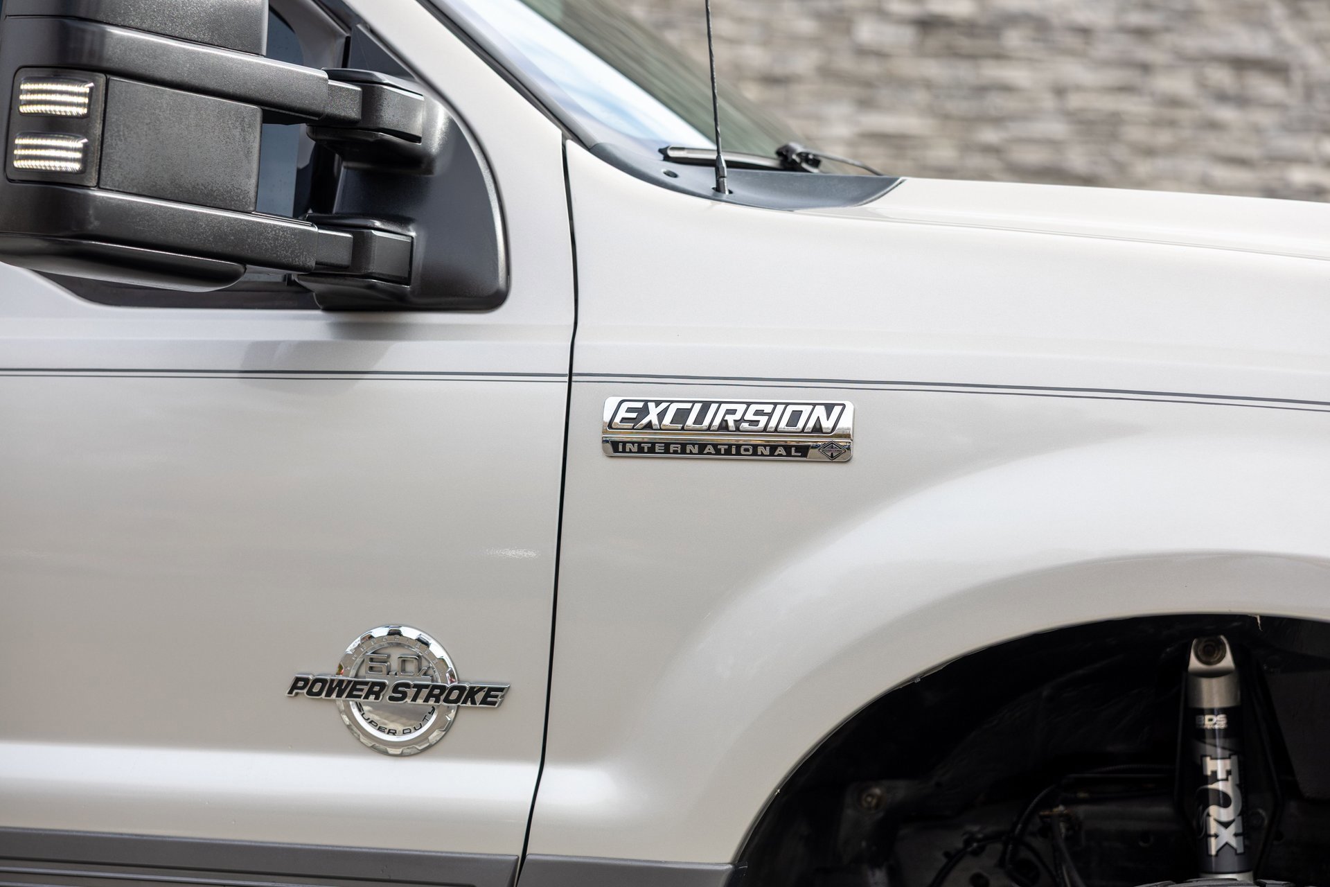 Used 2005 Ford Excursion XLS image 18