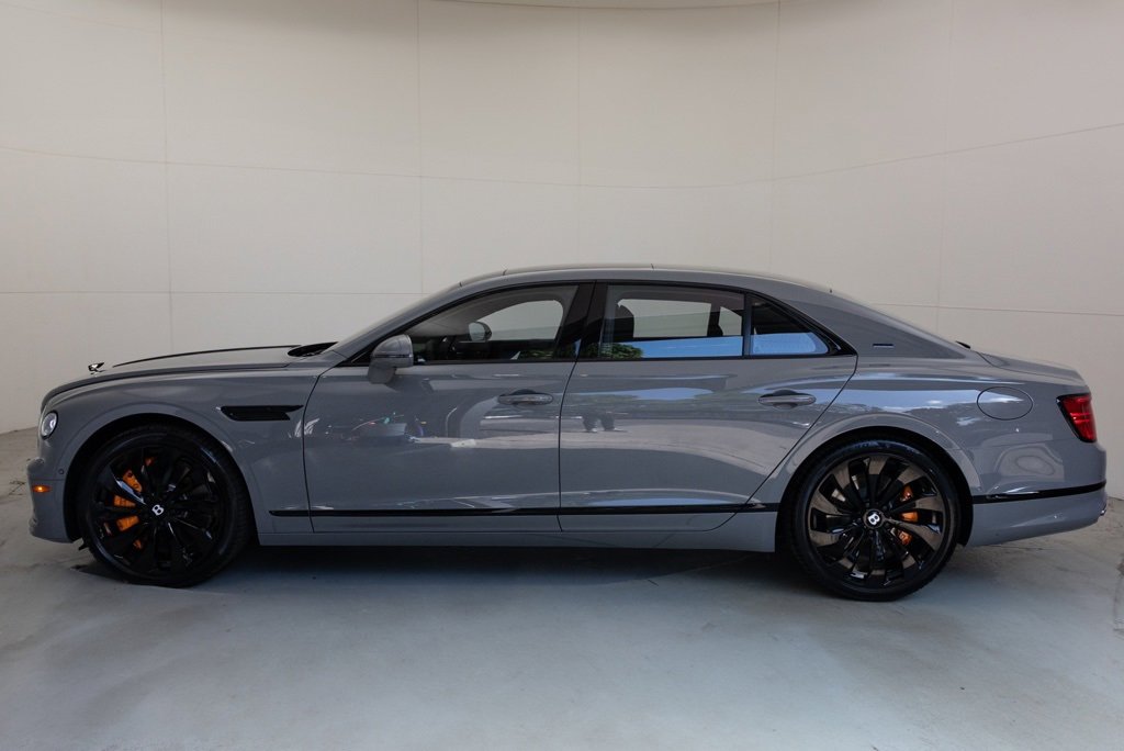 New 2025 Bentley Flying Spur Plug-In Hybrid image 3