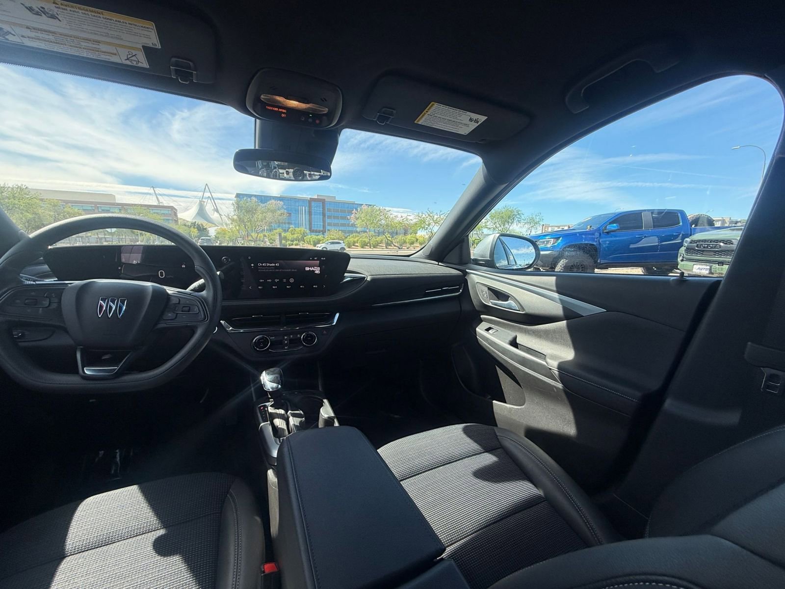 Used 2025 Buick Envista Preferred image 35