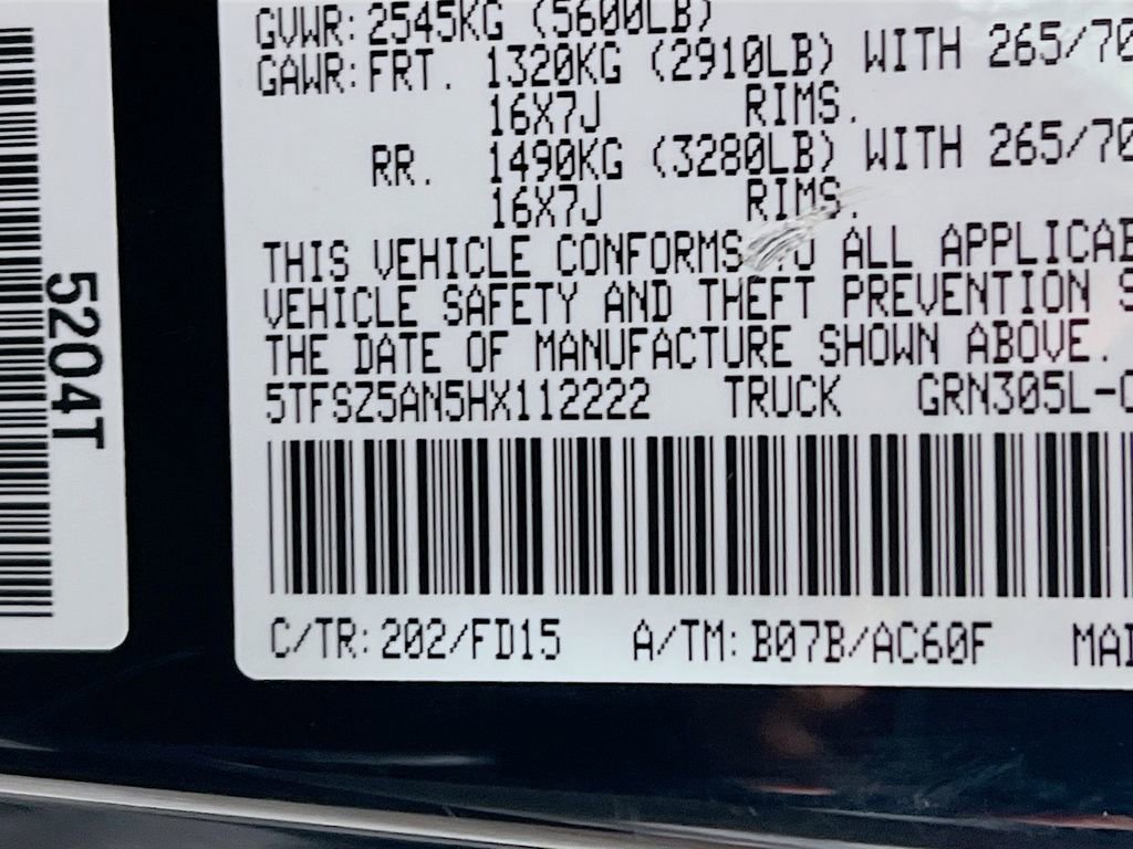 Certified 2017 Toyota Tacoma TRD Off-Road w/ Premium & Technology Package AWD/4WD image 29