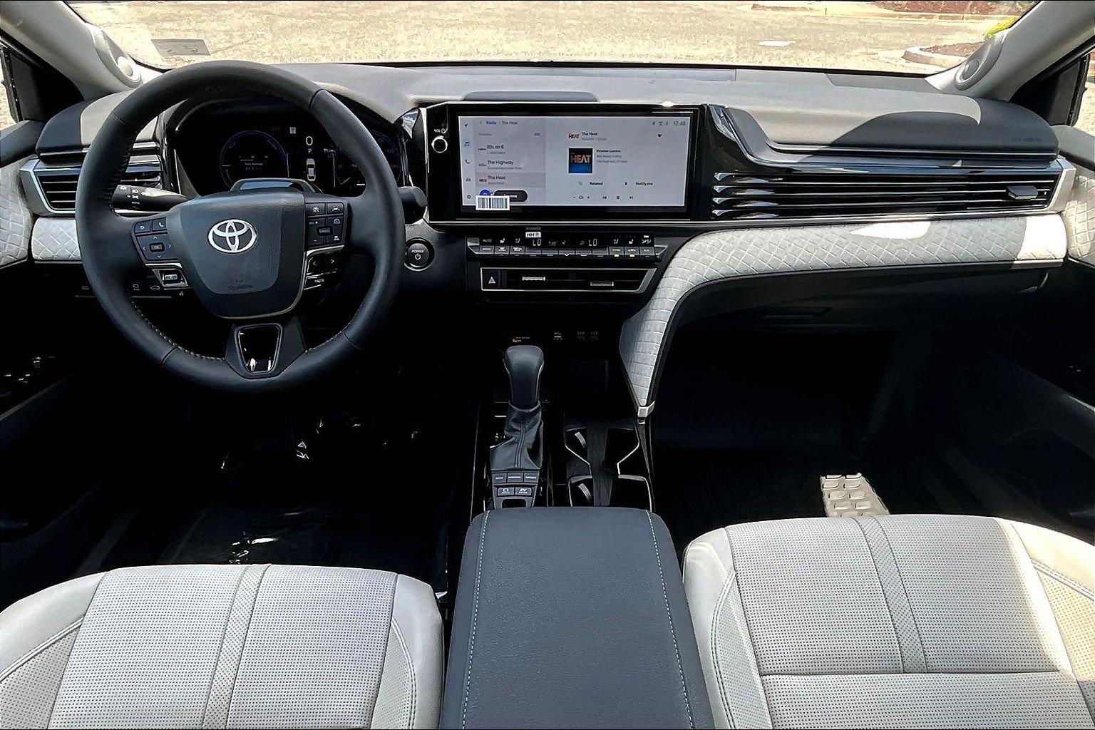 Used 2026 Toyota Camry XLE w/ Premium Plus Package FWD image 15