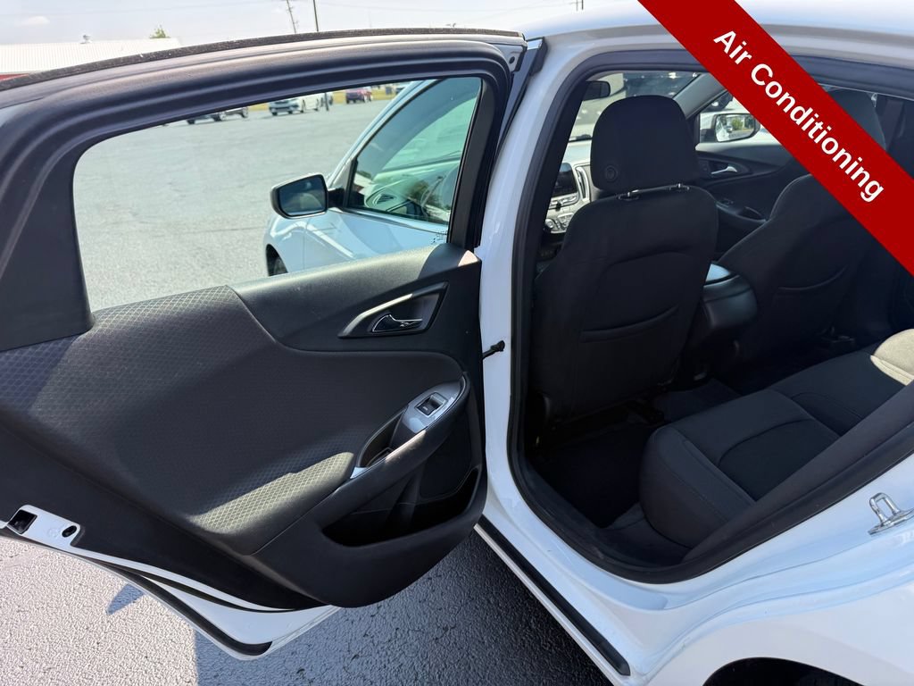 Used 2022 Chevrolet Malibu LS w/ Driver Confidence Package II FWD image 30