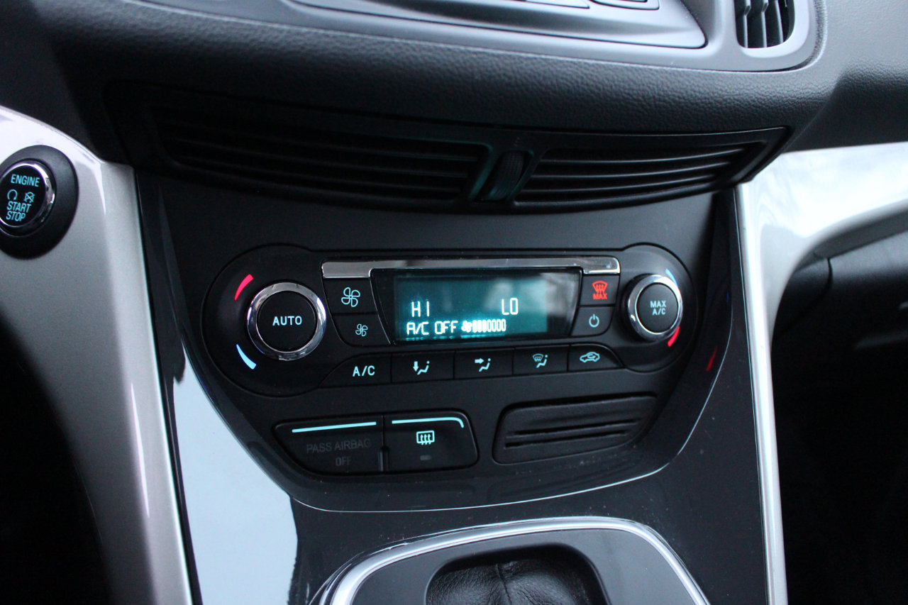 Used 2013 Ford C-MAX SEL image 25