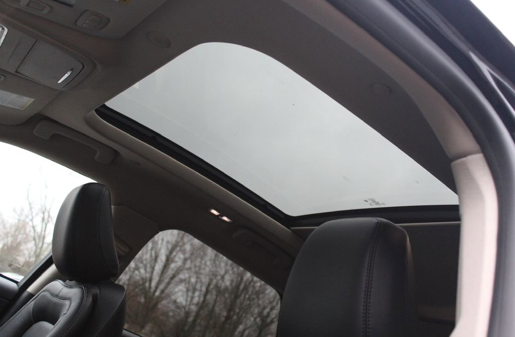 Used 2023 Lincoln Corsair AWD w/ Equipment Group 101A image 15