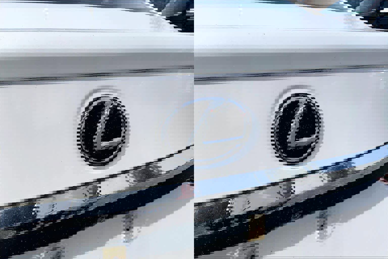 Certified 2022 Lexus ES 350 w/ Premium Package image 31