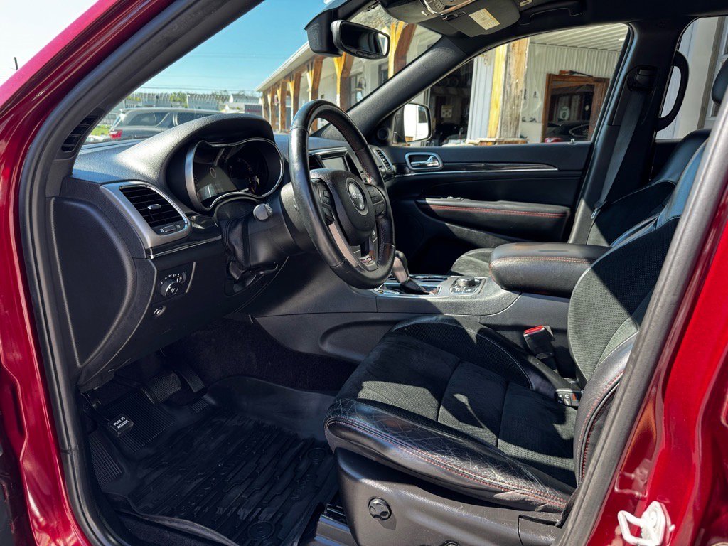 Used 2017 Jeep Grand Cherokee Trailhawk image 7