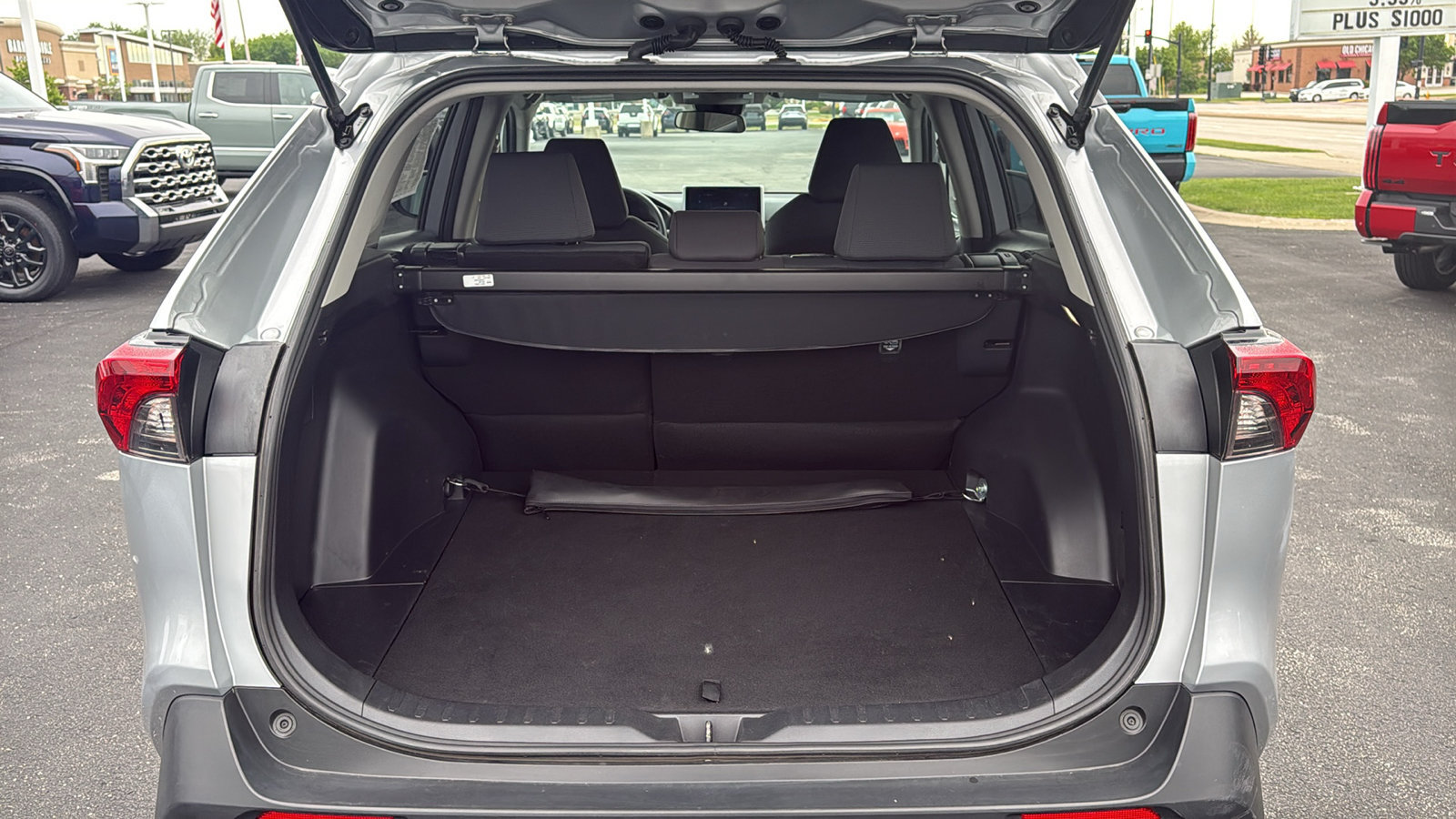 Certified 2025 Toyota RAV4 XLE AWD/4WD image 24