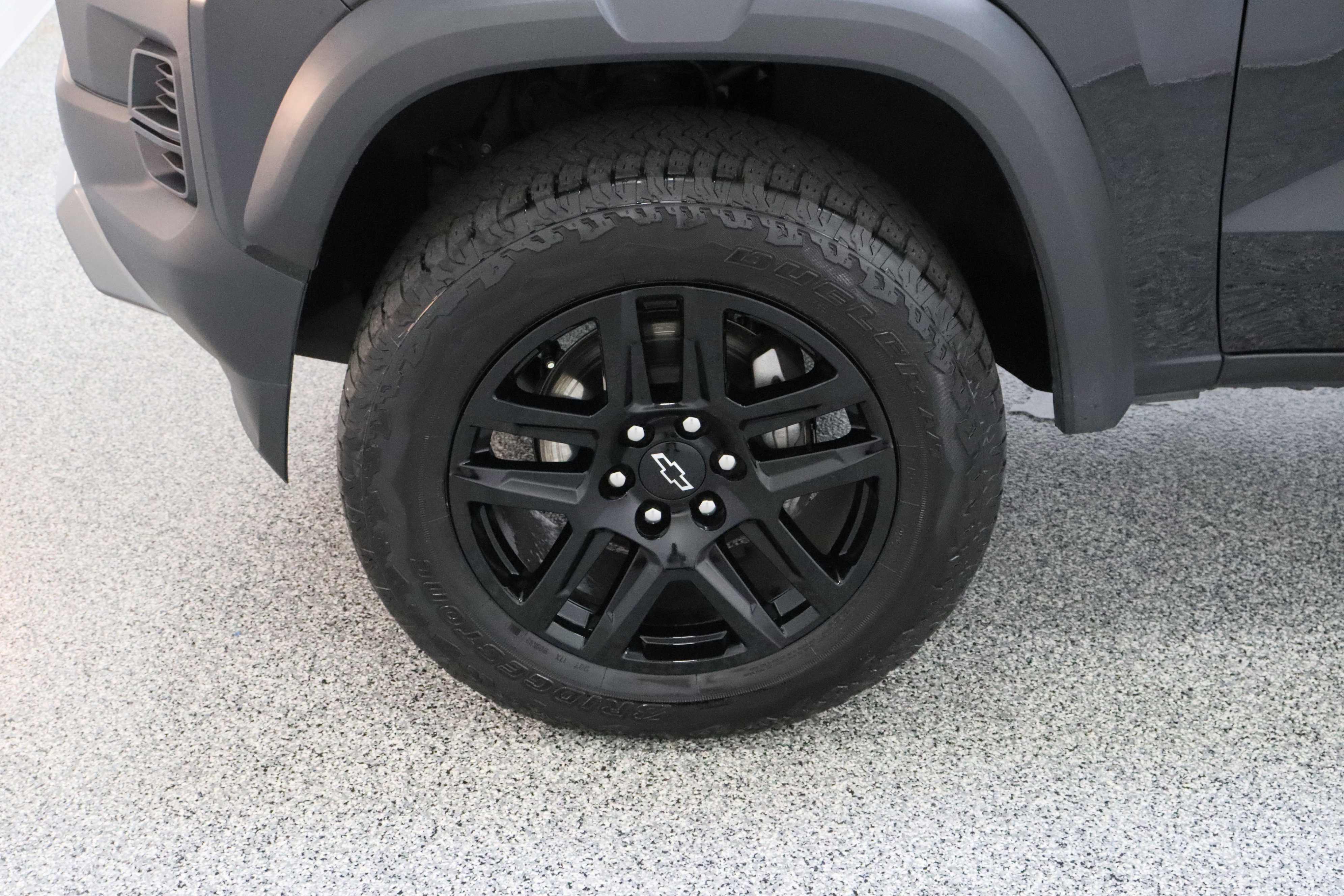 Used 2025 Chevrolet Colorado Trail Boss image 11