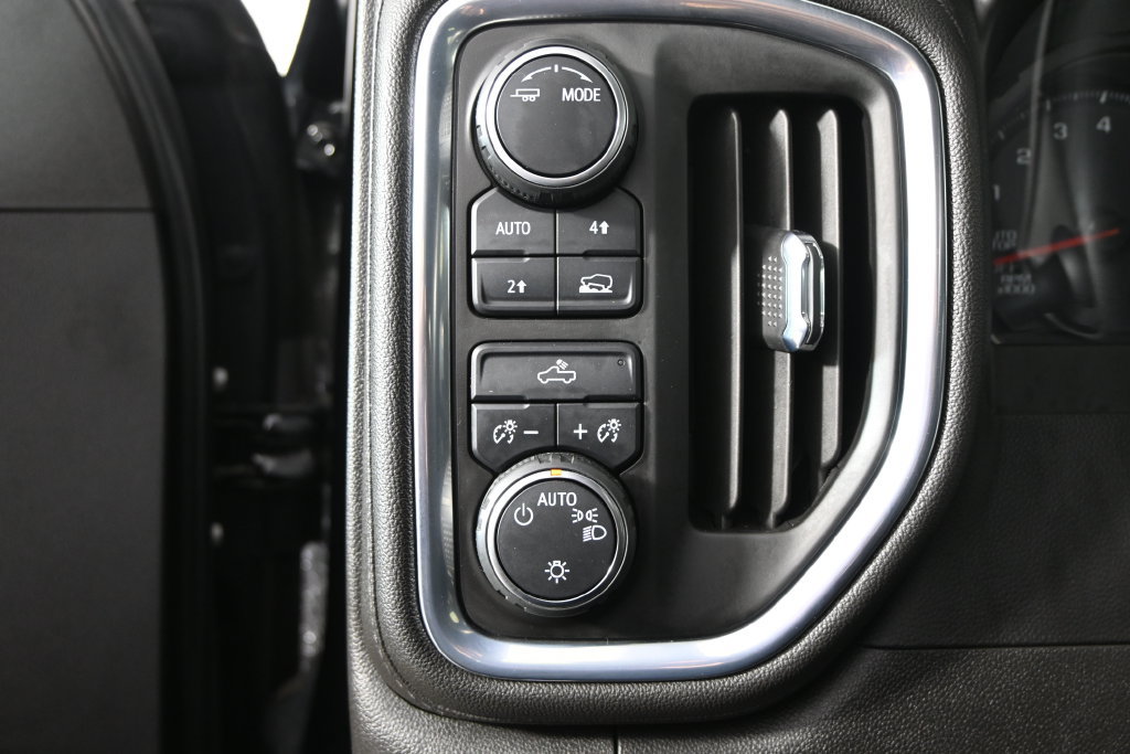 Used 2021 Chevrolet Silverado 1500 LT AWD/4WD image 23