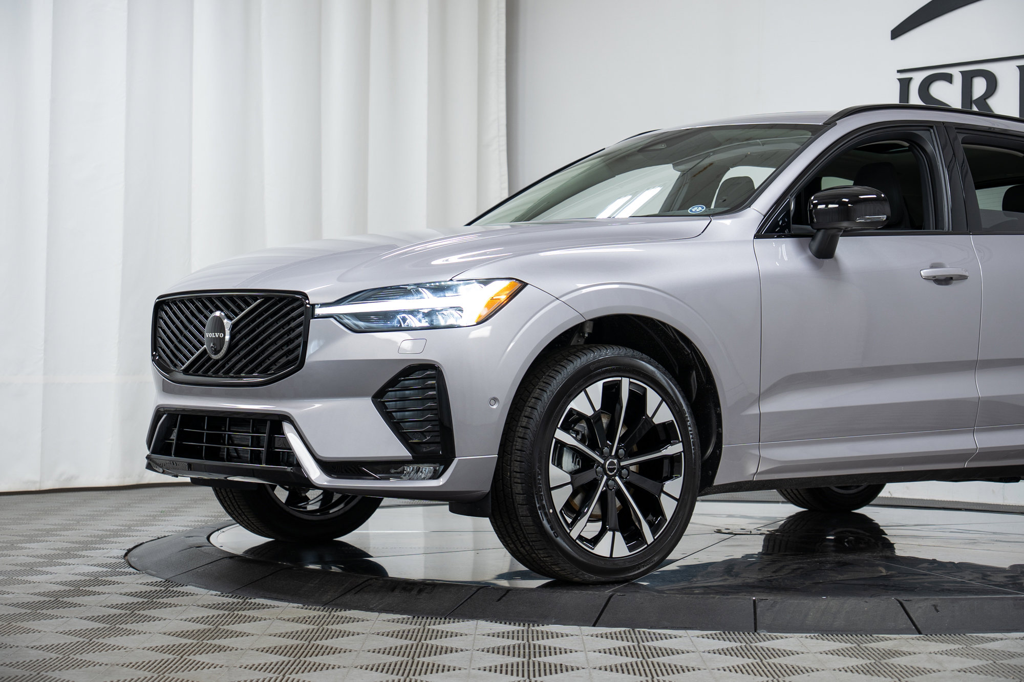 New 2026 Volvo XC60 B5 Plus w/ Protection Package Premier image 24