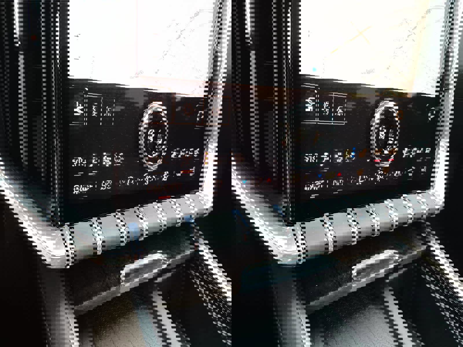 New 2026 GMC Acadia Denali Ultimate w/ LPO, Floor Liner Package image 27