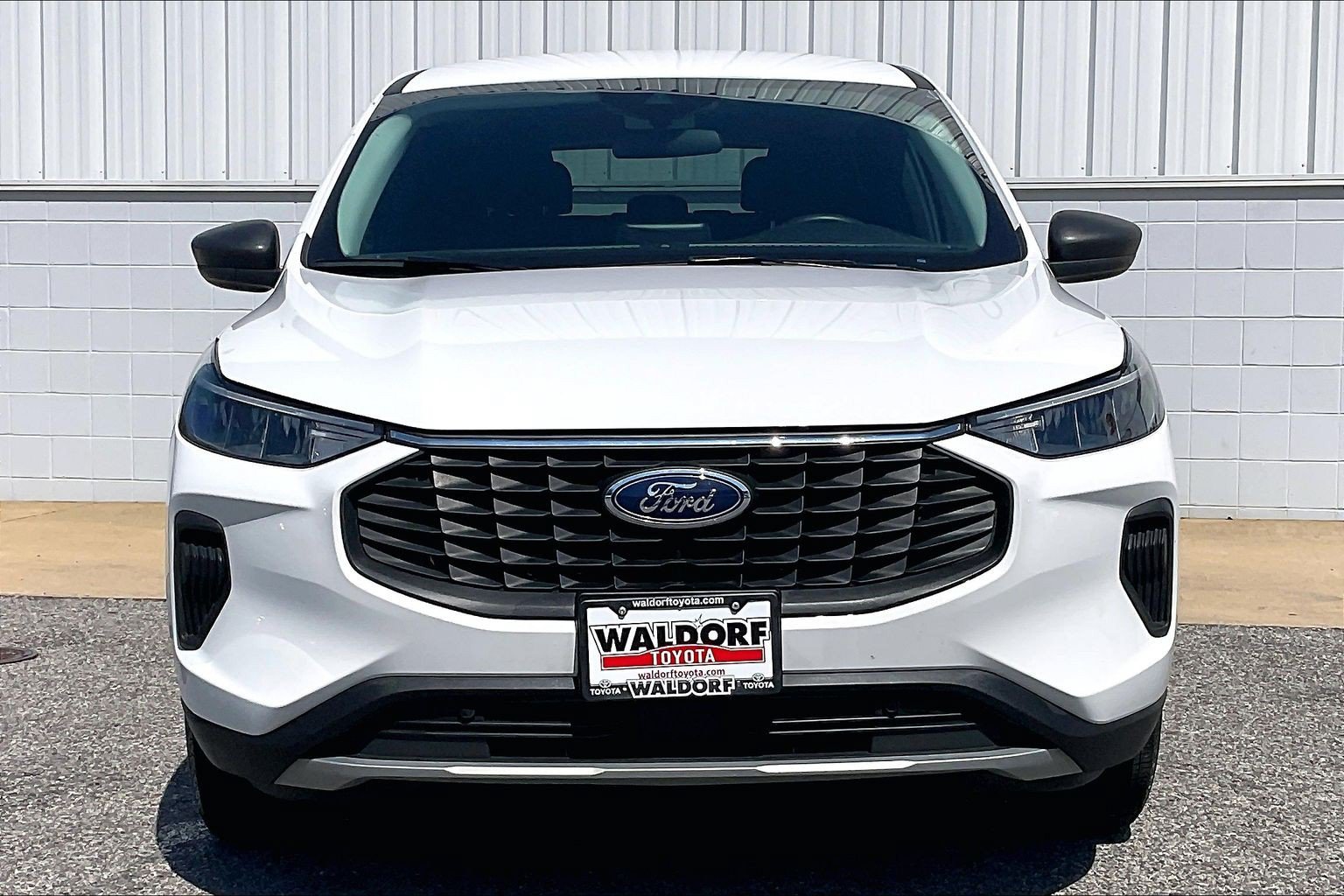 Used 2025 Ford Escape Active AWD/4WD image 3