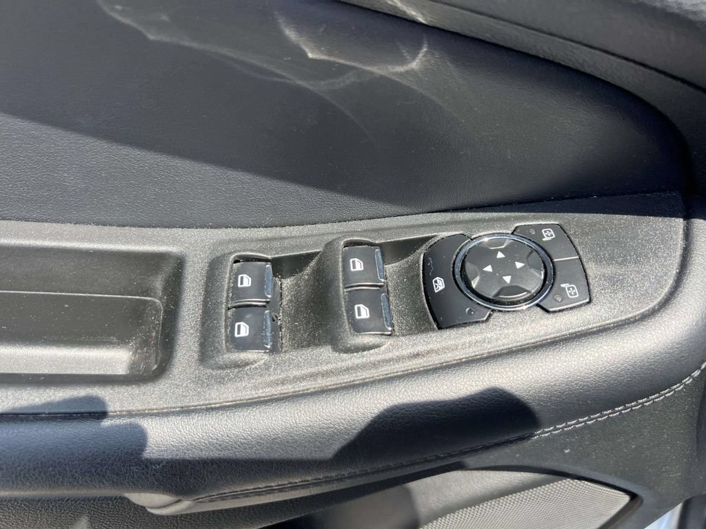 Used 2023 Ford Edge SEL AWD/4WD image 17