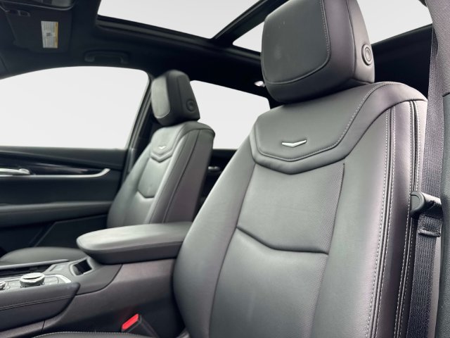 New 2026 Cadillac XT5 Premium Luxury w/ Driver Assist Package FWD image 18