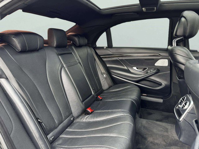 Used 2015 Mercedes-Benz S 550 4MATIC Sedan image 41