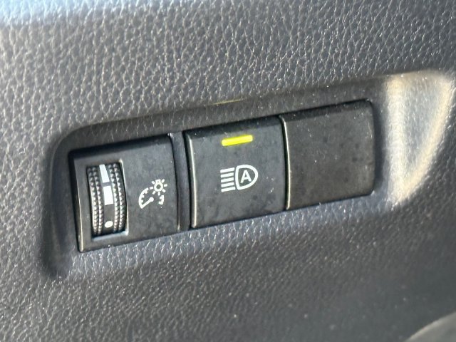 Certified 2025 Toyota RAV4 XLE AWD/4WD image 23