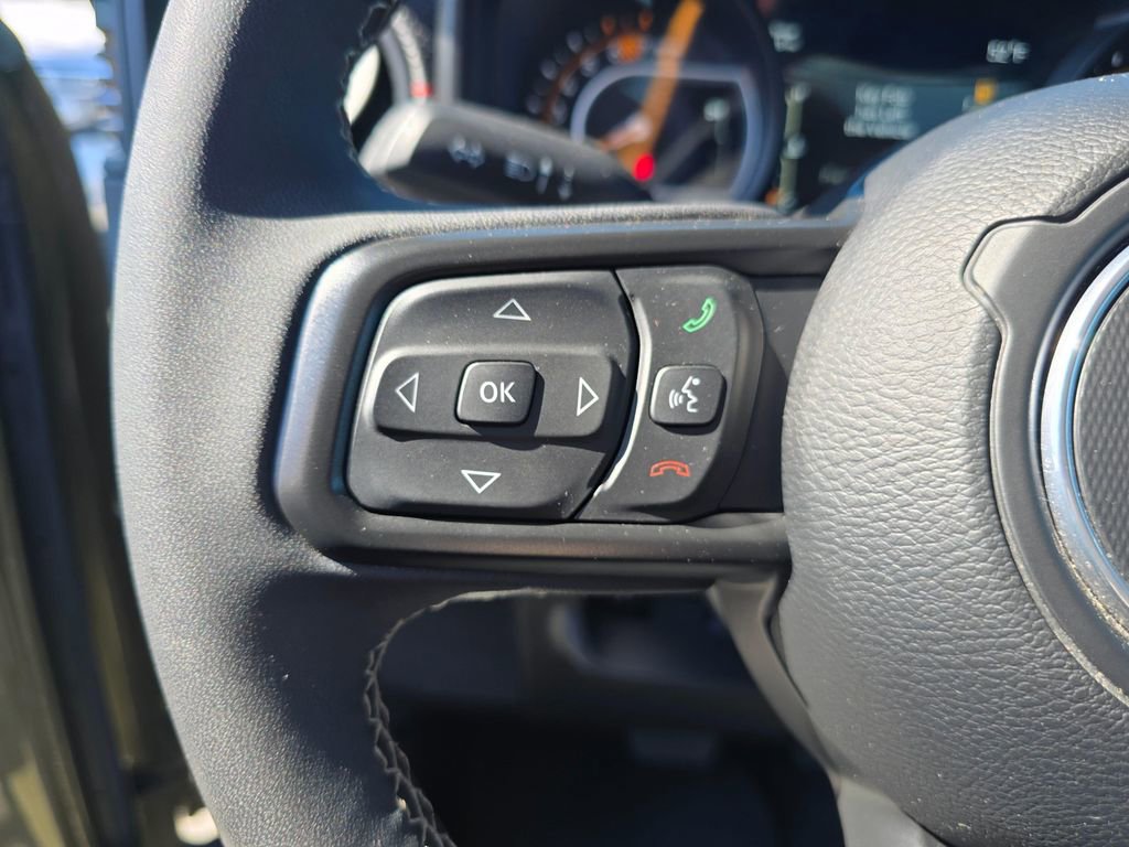Used 2025 Jeep Wrangler Unlimited Rubicon image 22
