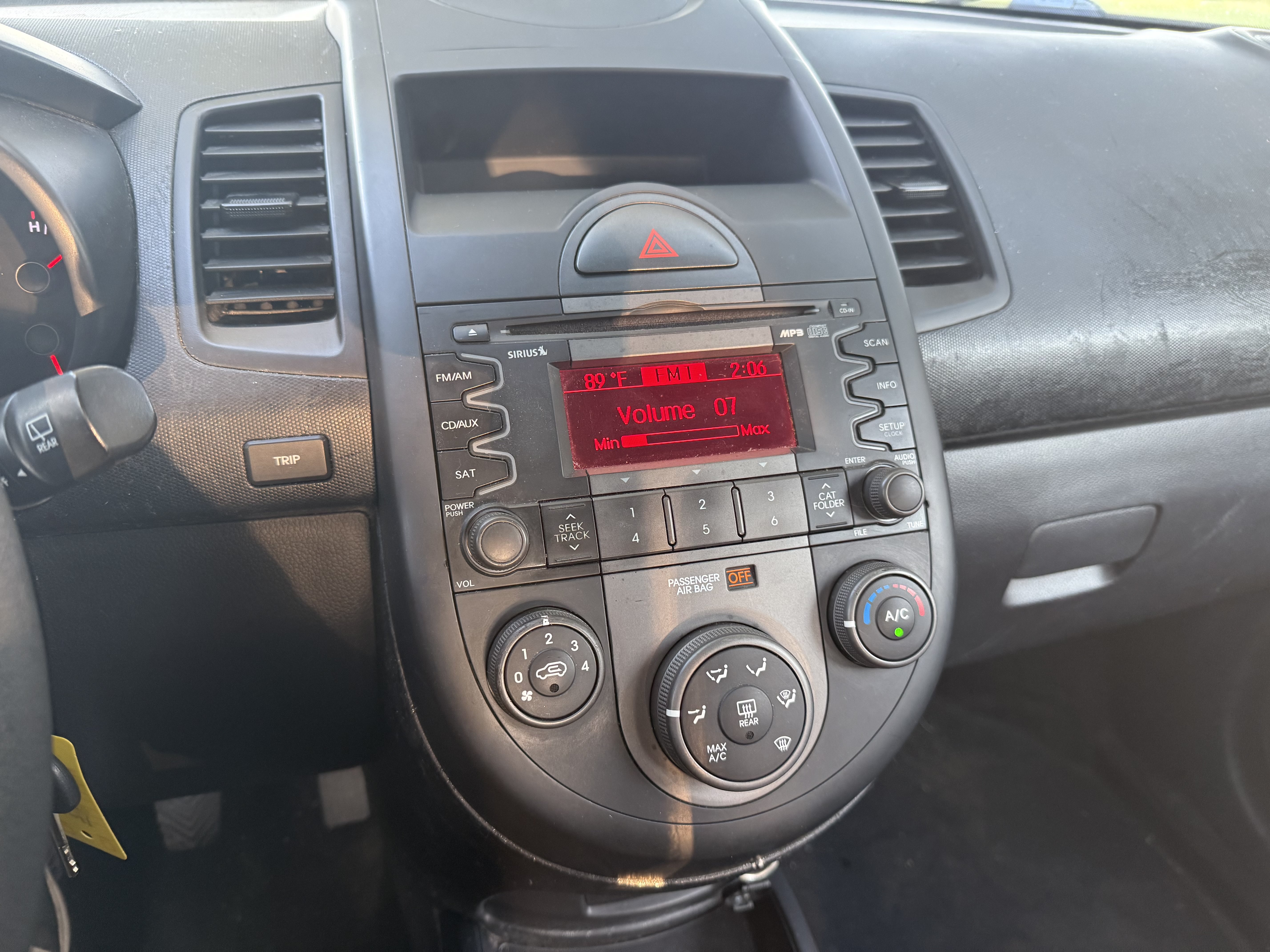 Used 2011 Kia Soul FWD image 6