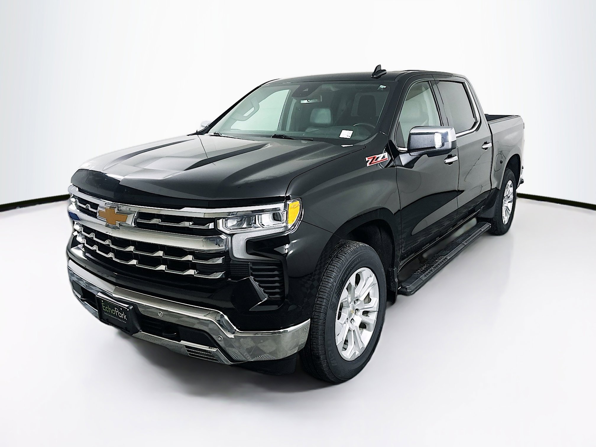 Used 2022 Chevrolet Silverado 1500 LTZ AWD/4WD image 3