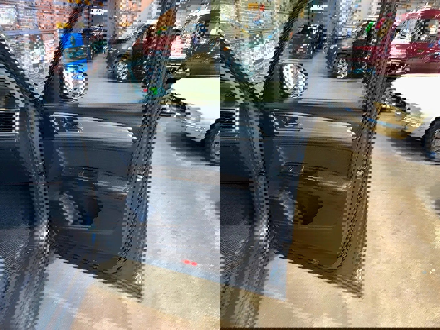 Used 2018 Volkswagen Atlas S image 84