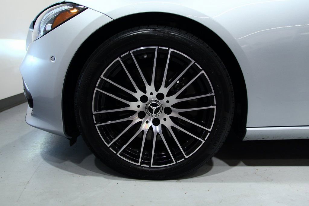 Used 2025 Mercedes-Benz C 300 4MATIC Sedan image 16