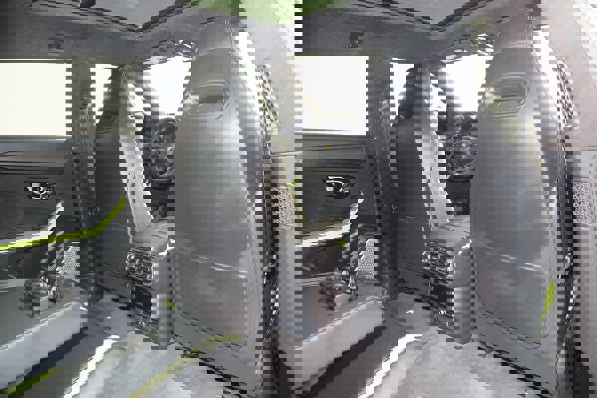 Used 2022 Lamborghini Urus image 21