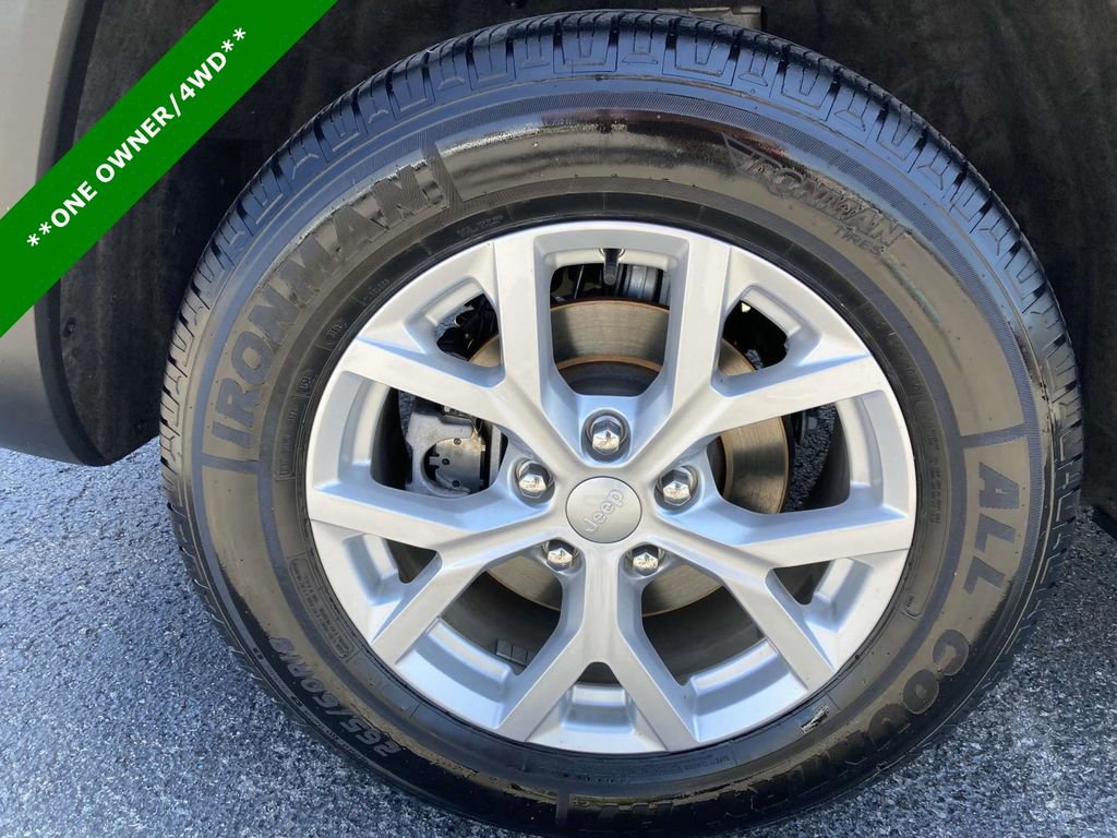 Used 2023 Jeep Grand Cherokee Limited image 10