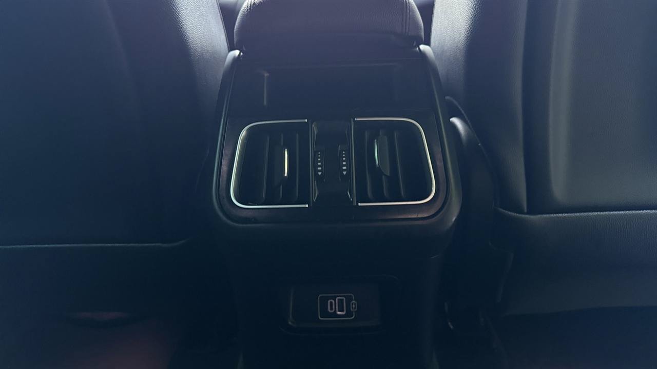 Used 2024 Maserati Grecale GT AWD/4WD image 38