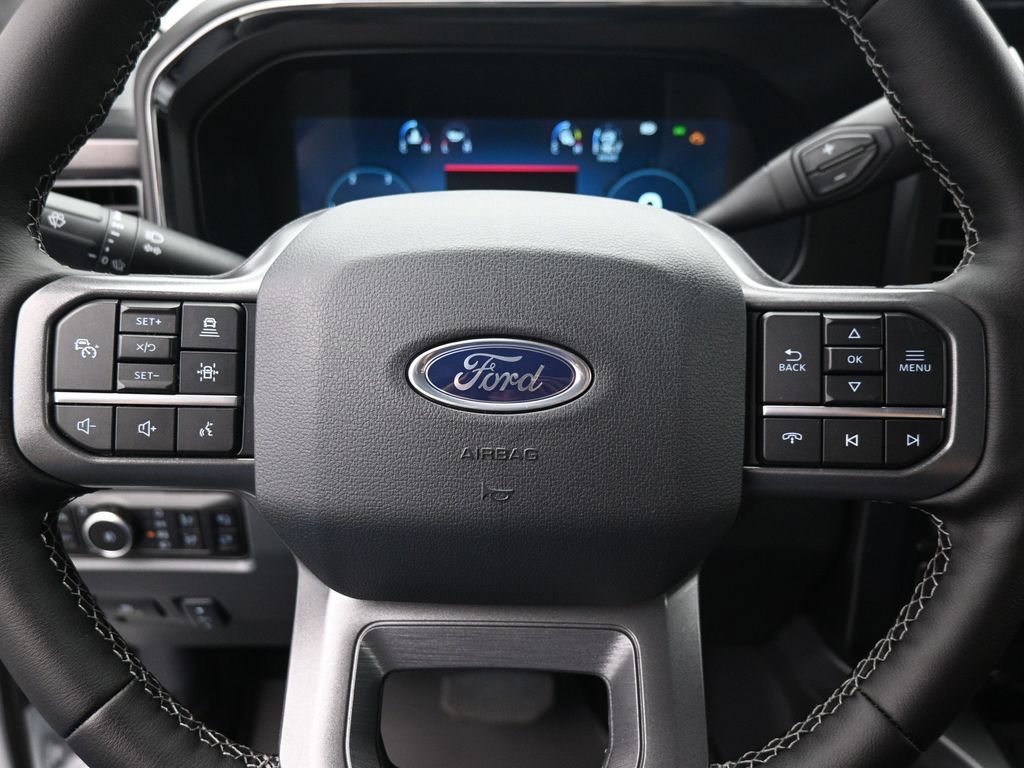 New 2026 Ford F250 Lariat w/ Black Appearance Package AWD/4WD image 11