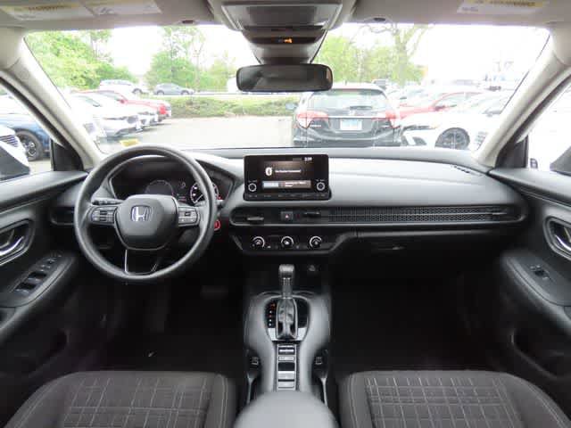 Used 2023 Honda HR-V LX image 17