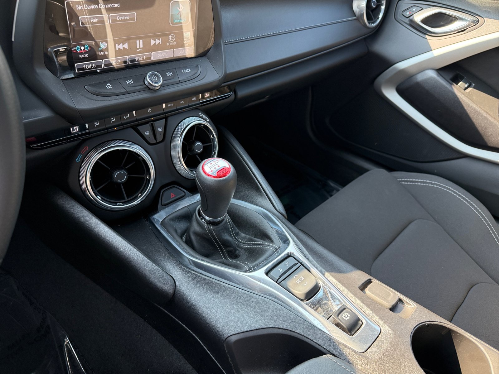 Used 2018 Chevrolet Camaro SS RWD image 13