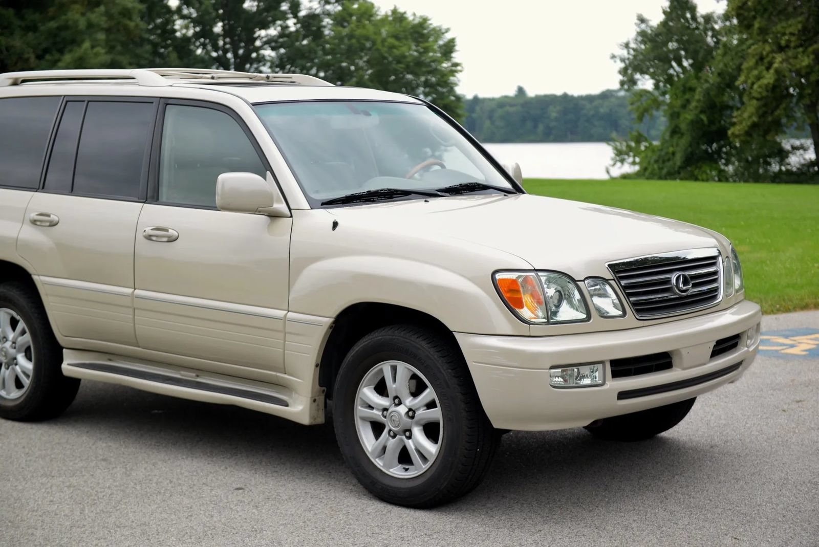 Used 2005 Lexus LX 470 4WD image 7