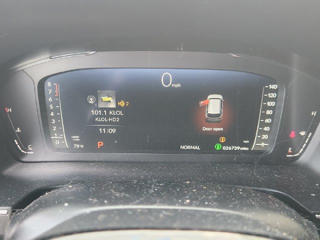 Used 2025 Honda Pilot Black Edition image 14