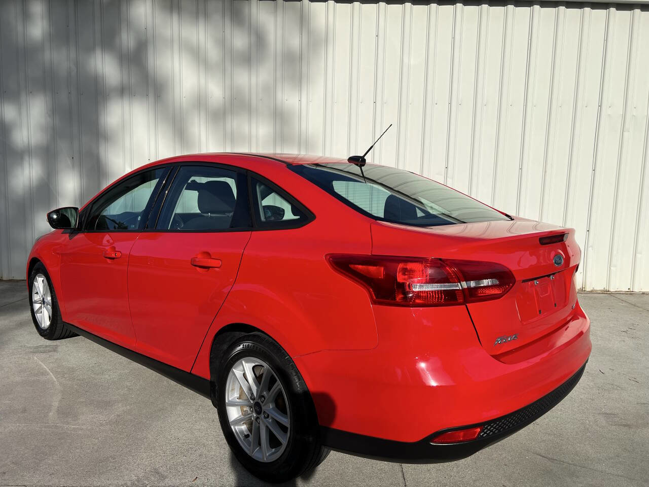 Used 2017 Ford Focus SE image 5