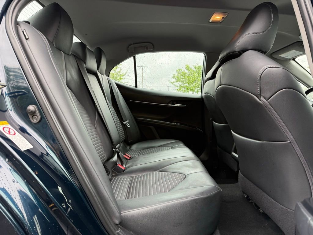 Used 2019 Toyota Camry SE image 18