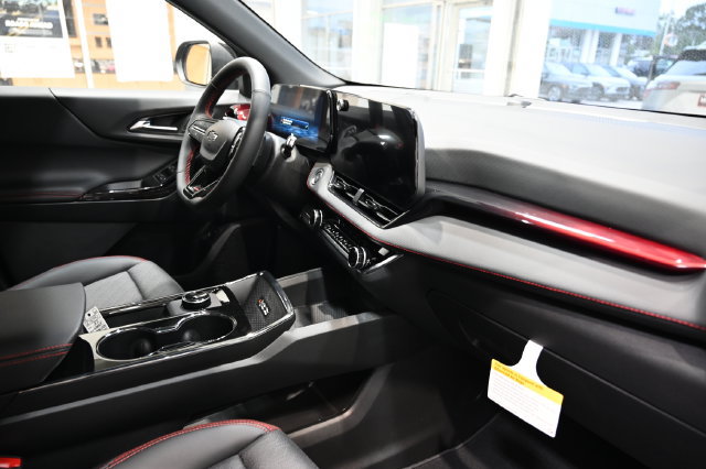 New 2027 Chevrolet Equinox RS w/ Convenience Package III AWD/4WD image 13