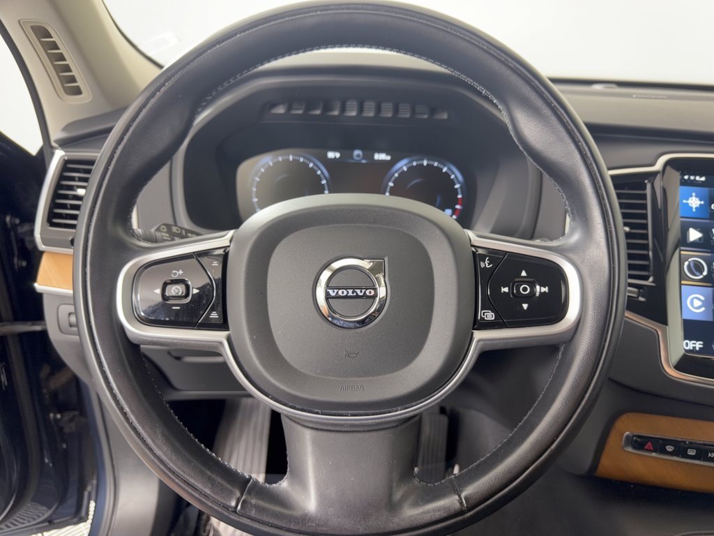 Used 2022 Volvo XC90 T6 Momentum w/ Advanced Package AWD/4WD image 10